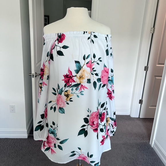 Dress - Picture 3 of 5